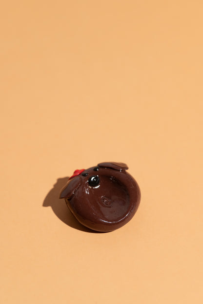 personalisierter Sorgenstein Hund mit rotem Hut Polymer Clay Fidget Toy